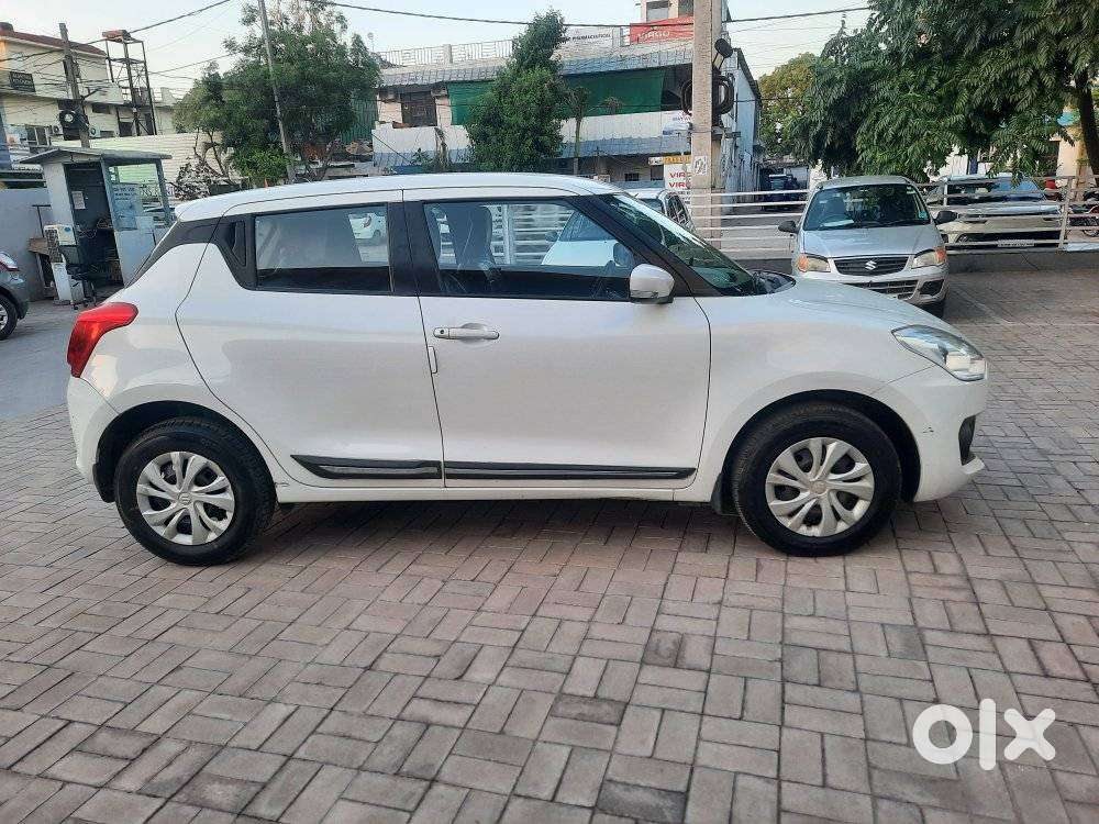 Maruti Suzuki Swift Vxi + Manual, 2019, Petrol