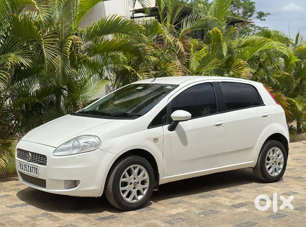 Fiat Grande Punto 2012 Diesel 95000 Km Driven
