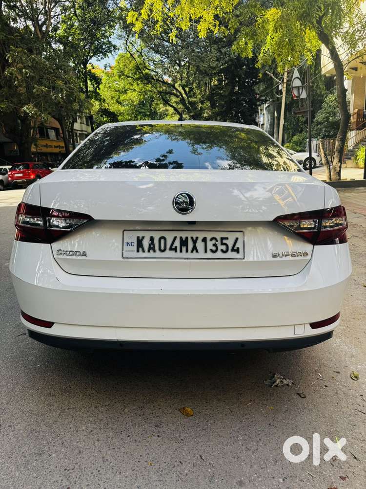 Skoda Superb L&k 1.8 Tsi At, 2019, Petrol