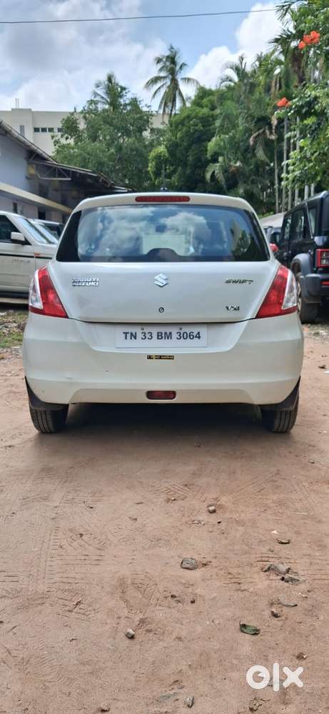 Maruti Suzuki Swift Vxi With Abs, 2016, Petrol