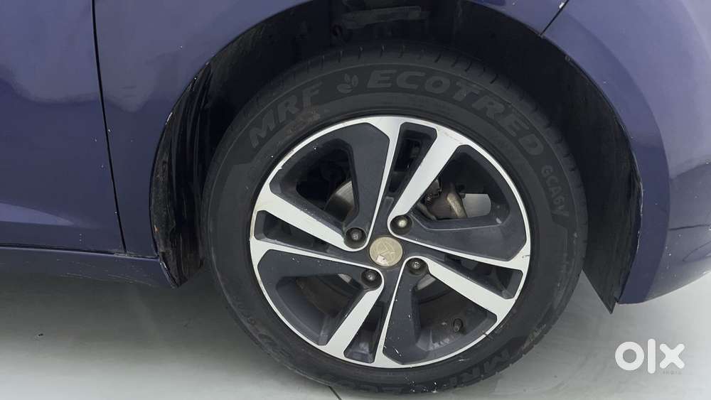 Tata Altroz Xz Plus (s), 2023, Petrol