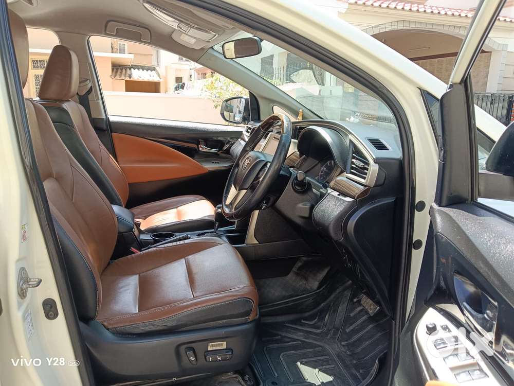 Toyota Innova Crysta 2.8z Automatic, 2019, Diesel