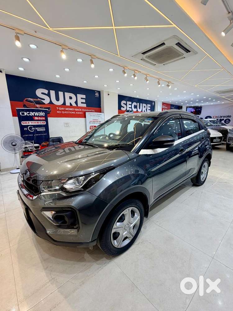 Tata Nexon 1.2 Revotron Xma Amt (s), 2023, Petrol