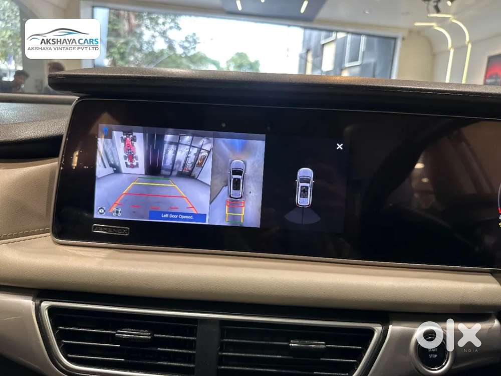 Mahindra Xuv700 2.2 Ax 7 Diesel At Luxury Pack Str Awd, 2022, Diesel