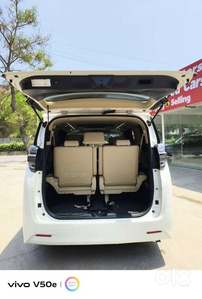 Toyota Vellfire 2.5 Hybrid, 2020, Petrol