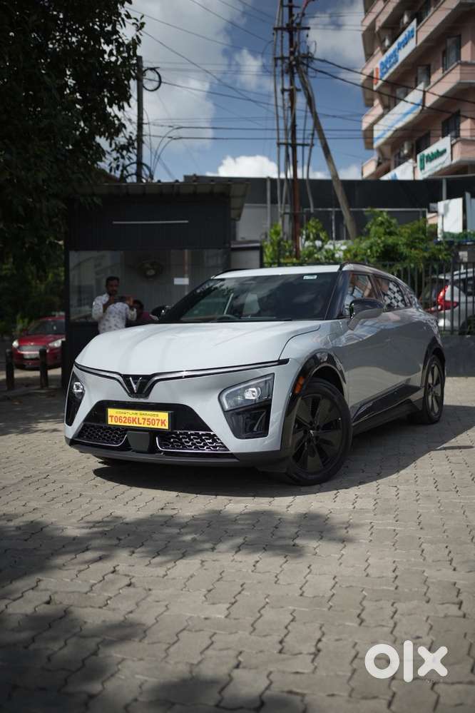 Vinfast Vf 7 - 4 Wheel Drive Full Option