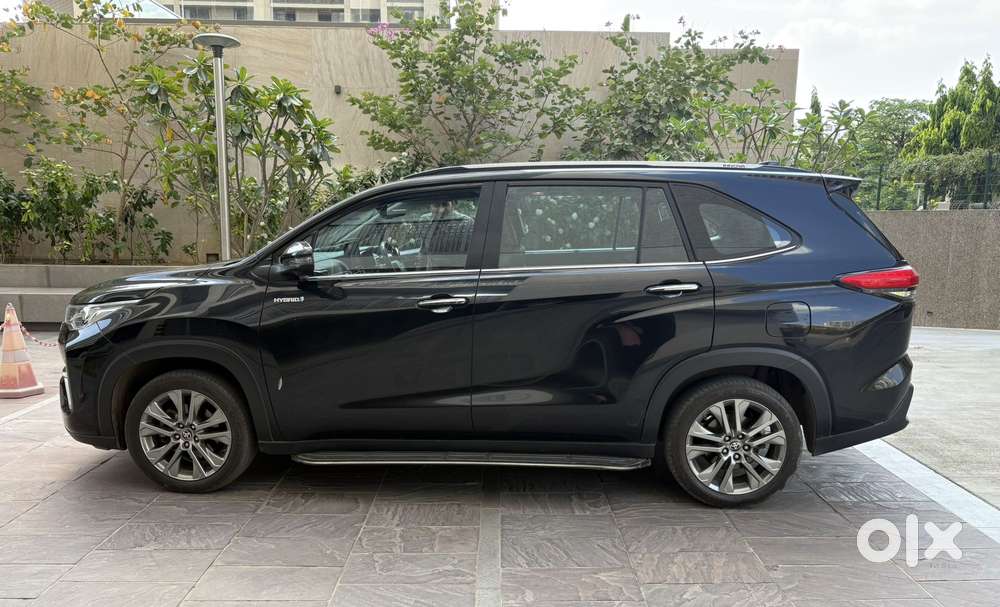 Toyota Innova Hycross 2.0 Zx Hybrid 7 Str, 2024, Petrol