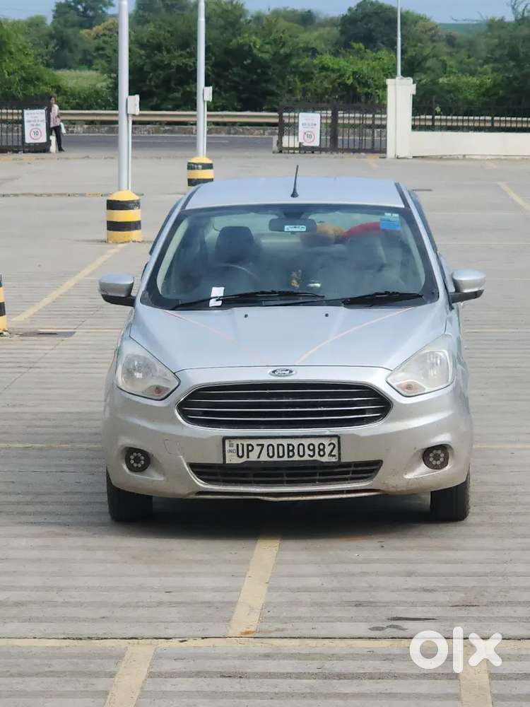 Ford Aspire Titanium Blu 2015