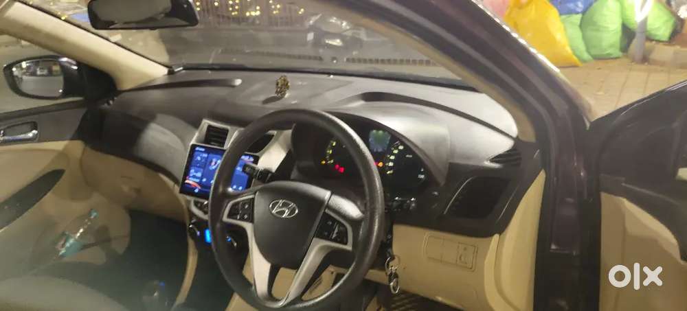 Hyundai Verna 1.6 SX 2011