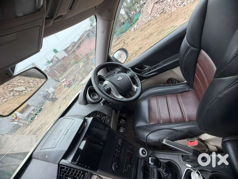 Mahindra Xuv500 2010 Diesel 83000 Km Driven With Sunoof