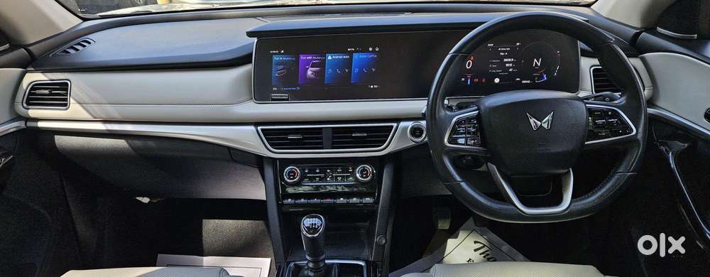 Mahindra Xuv700 2.2 Ax 7 Diesel Mt Luxury Pack Str, 2022, Diesel