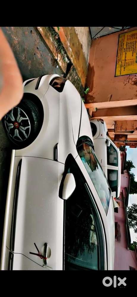 Volkswagen Ameo Petrol 82000 Km Driven