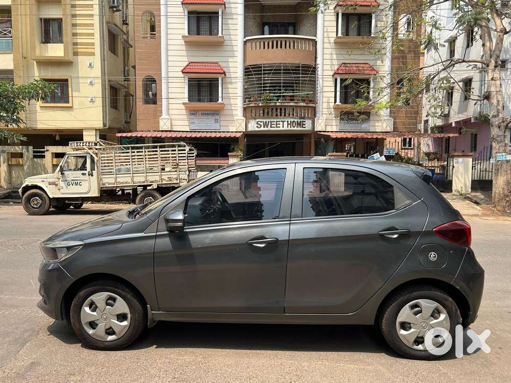 Tata Tiago 1.2 Revotron Xt (o), 2021, Petrol