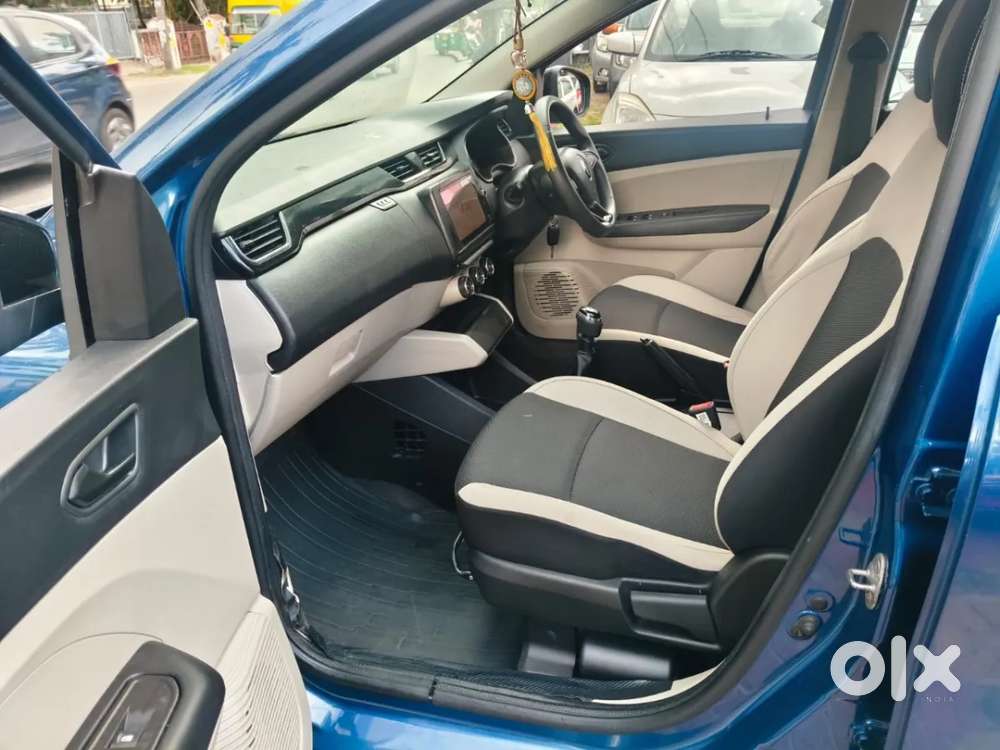 Renault Triber Rxt, 2022, Petrol