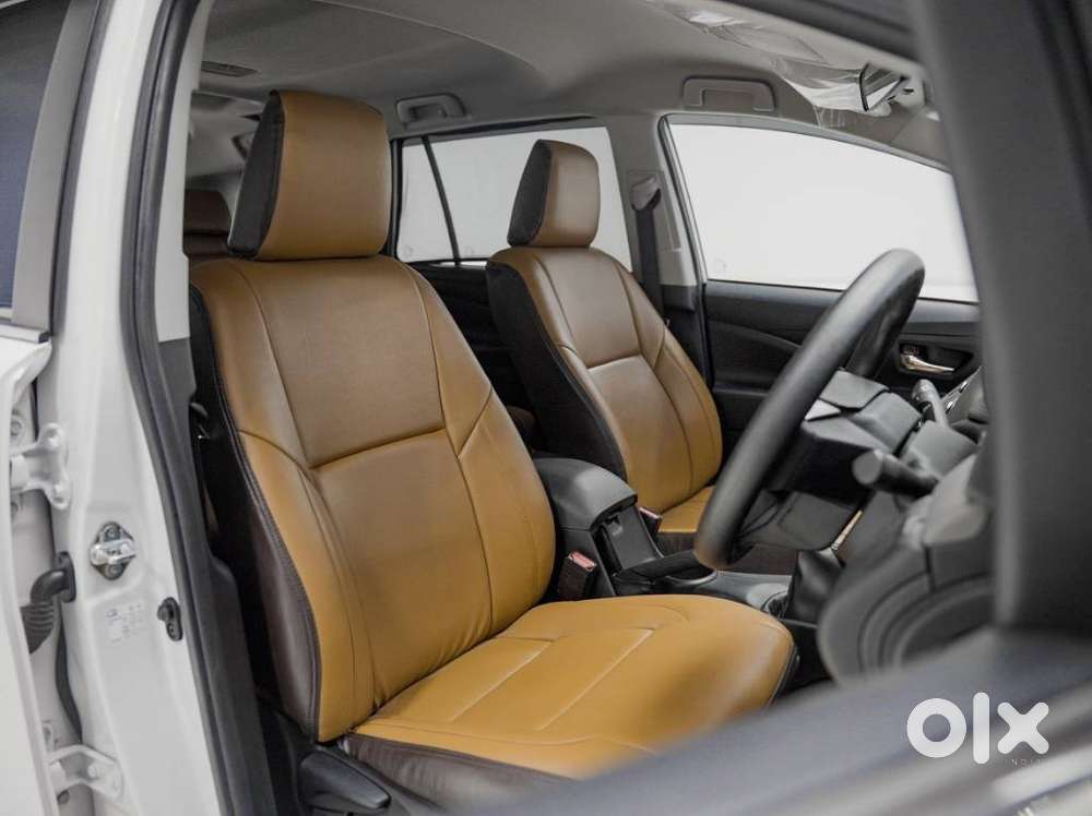 Toyota Innova Crysta 2.4 G Mt 8s, 2023, Diesel