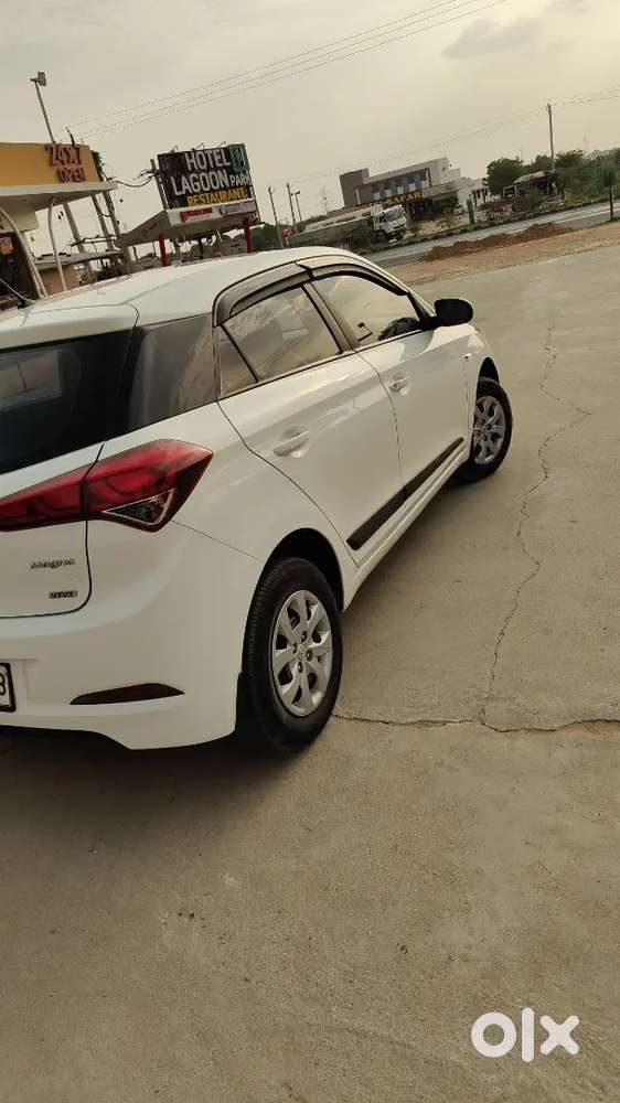 Hyundai New I20 2015 Petrol 35000 Km