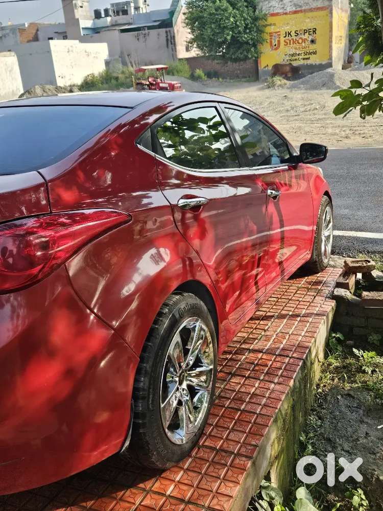 Hyundai Elantra 2014 Petrol Well Maintained