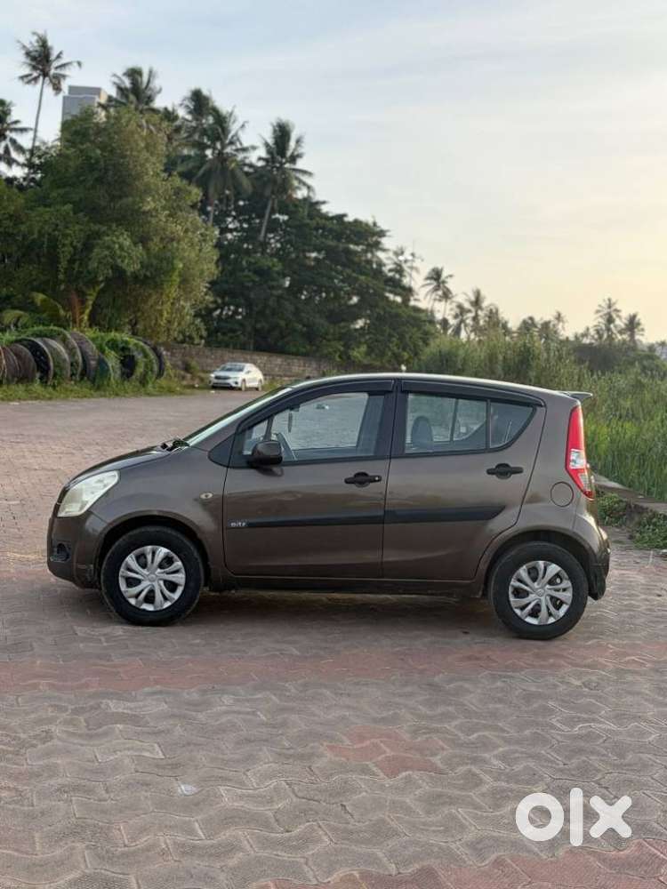 Maruti Suzuki Ritz Vxi, 2011, Petrol