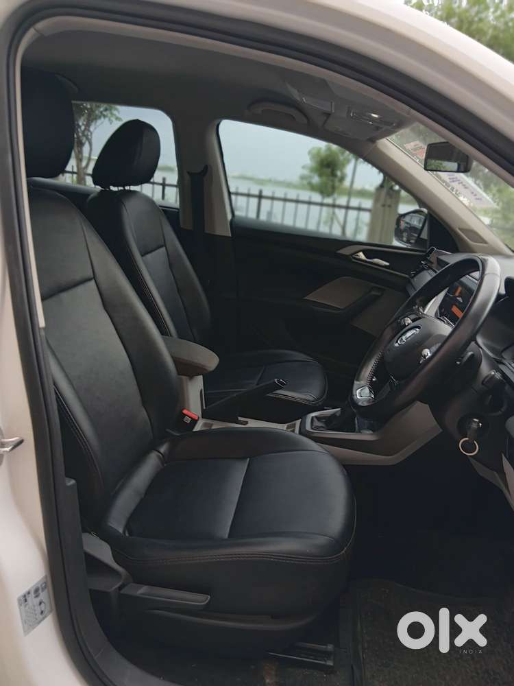 Skoda Kushaq 1.0 Tsi Ambition At, 2022, Petrol