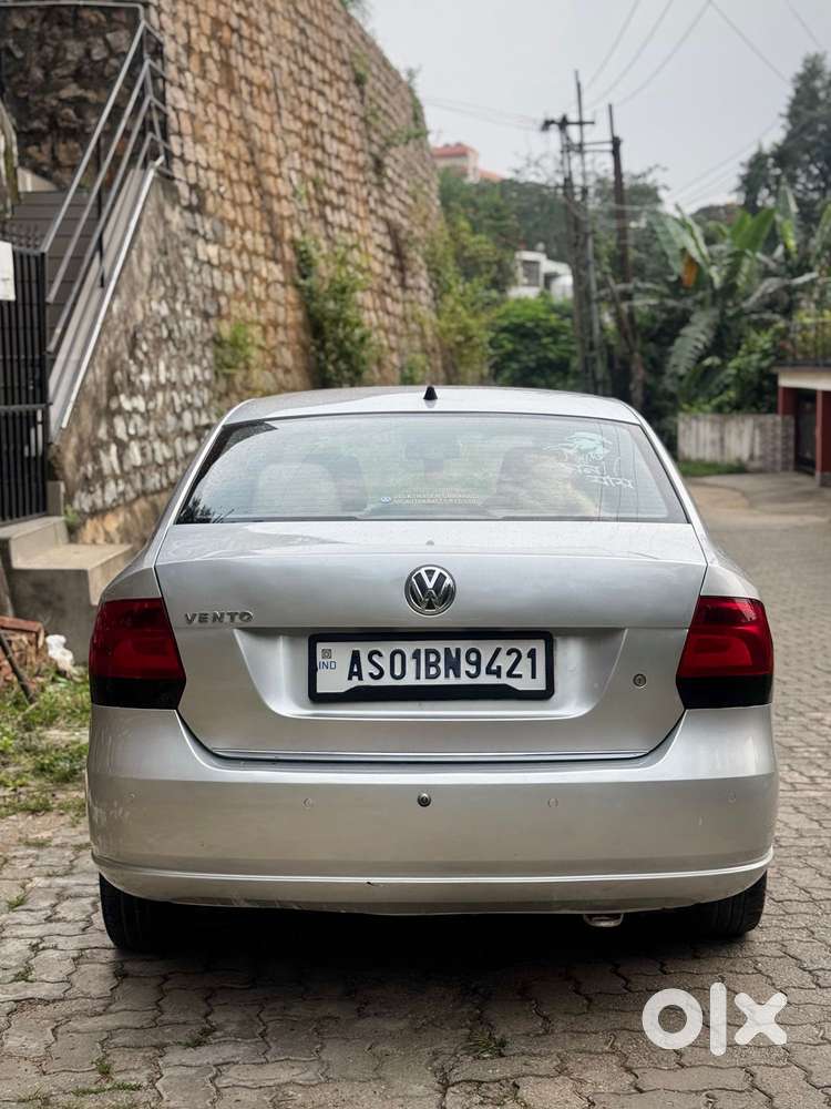 Volkswagen Vento 1.2 Highline Plus At 16 Alloy, 2015, Petrol