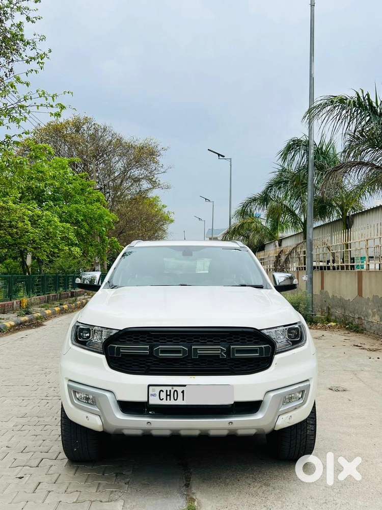 Ford Endeavour 3.2 Titanium Plus 4x4 At, 2017