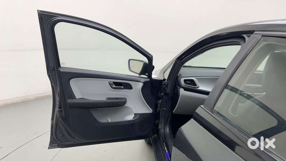 Tata Altroz Xz, 2020, Petrol