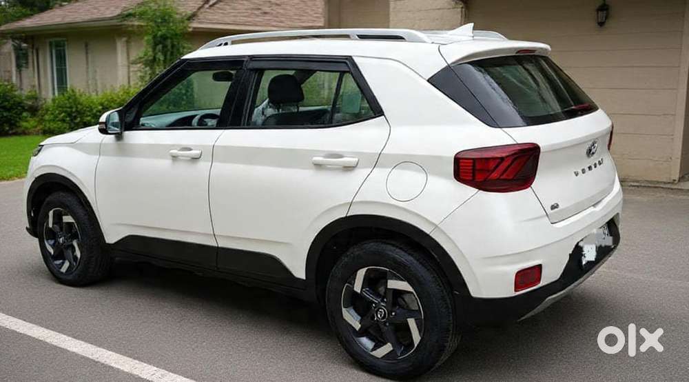 Hyundai Venue Sx (o) Mt 1.5 Diesel, 2020, Diesel