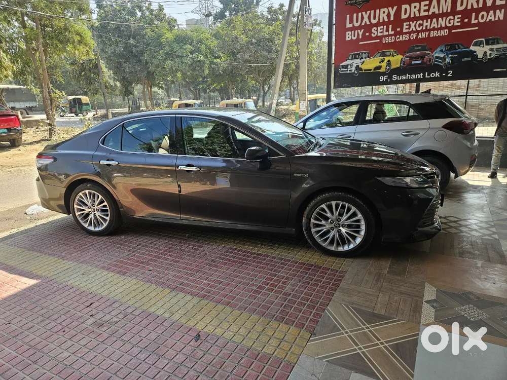 Toyota Camry Hybrid 2019