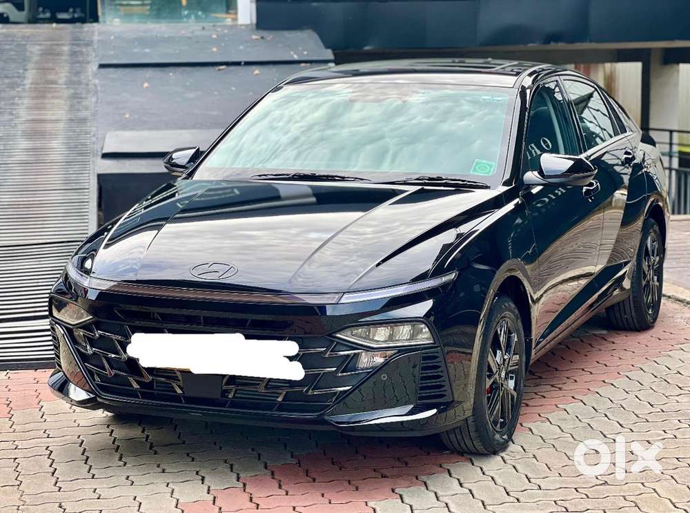 Hyundai New Verna 2025 Petrol Well Maintained (negotiatiable)