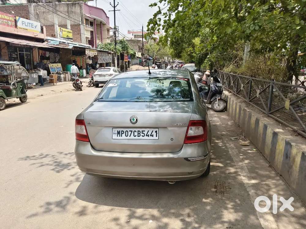 Skoda Rapid Tsi 2013 मॉडल