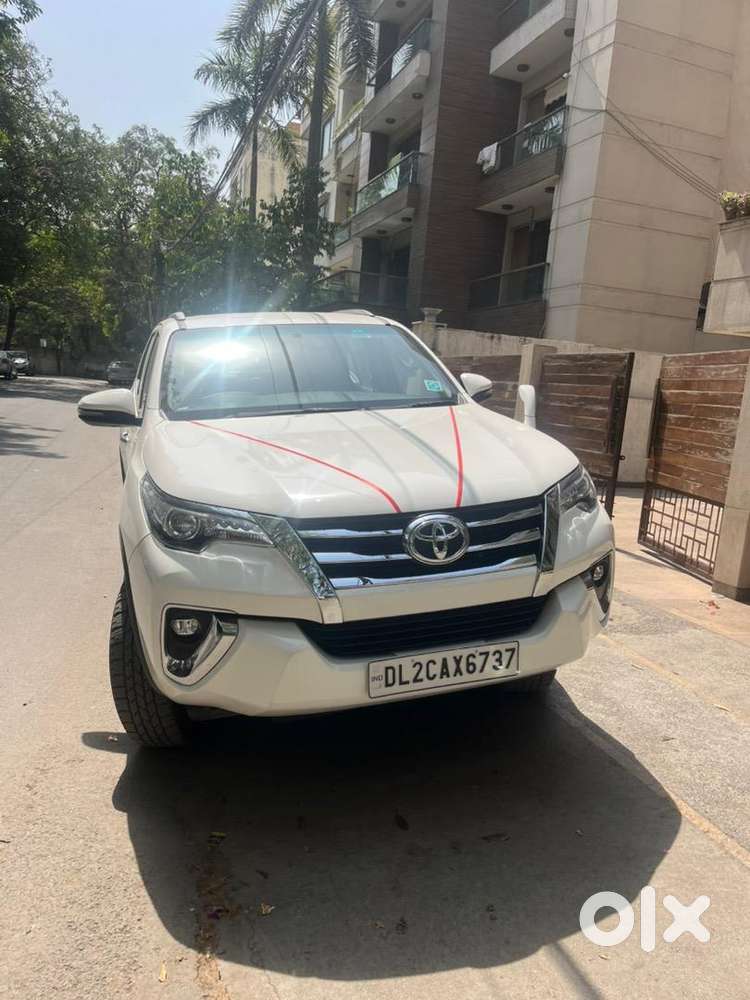Fortuner Dl No 2017 September Petrol 38000 Km Driven