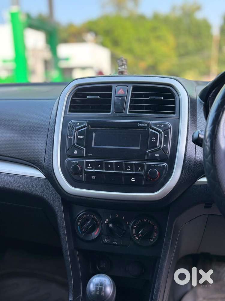 Maruti Suzuki Brezza 1.5 Lxi Smart Hybrid, 2022, Petrol