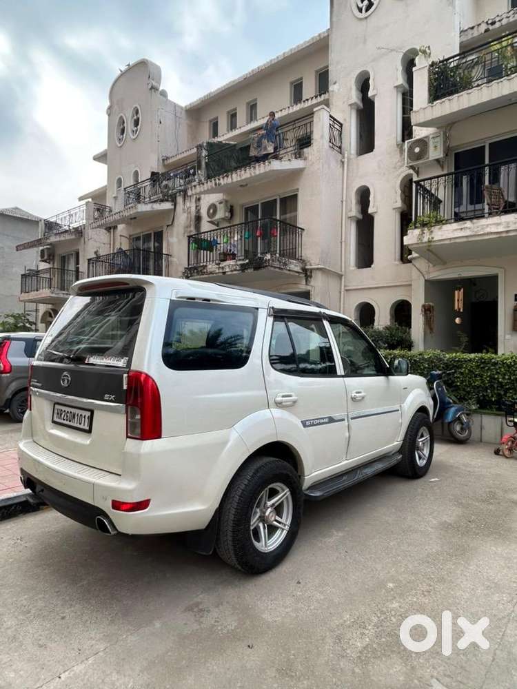 Tata Safari Storme 2018