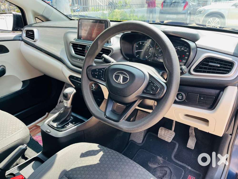 Tata Altroz 1.2 Xt, 2023, Petrol