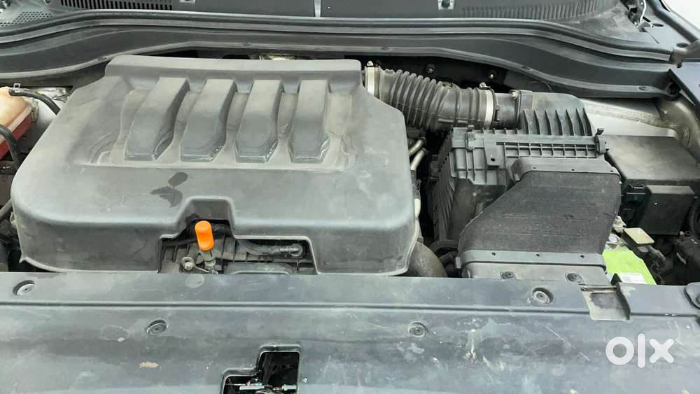 Mahindra Xuv700 2.0 Ax 5 Petrol At Str, 2022, Petrol