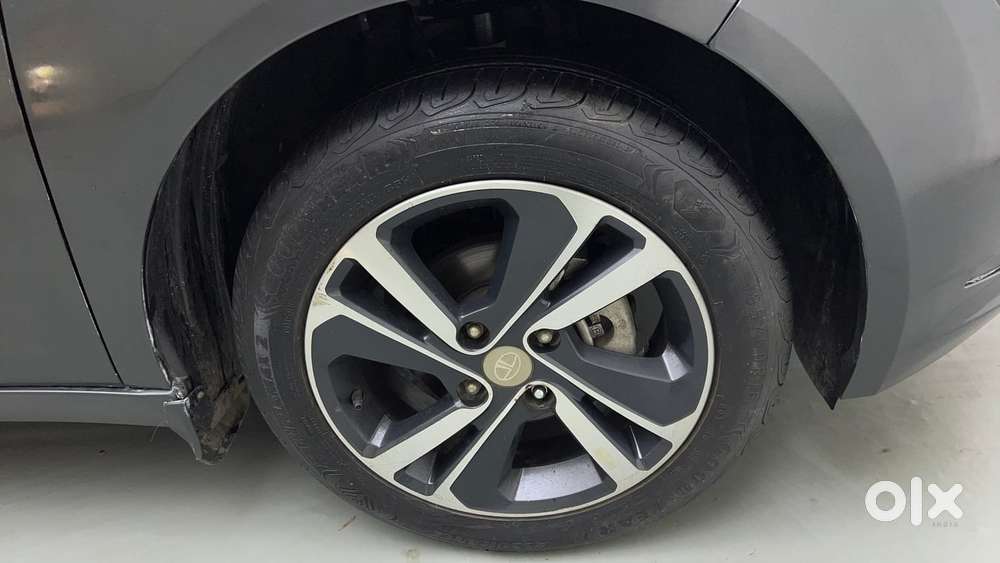 Tata Altroz Xza Plus (s), 2023, Petrol