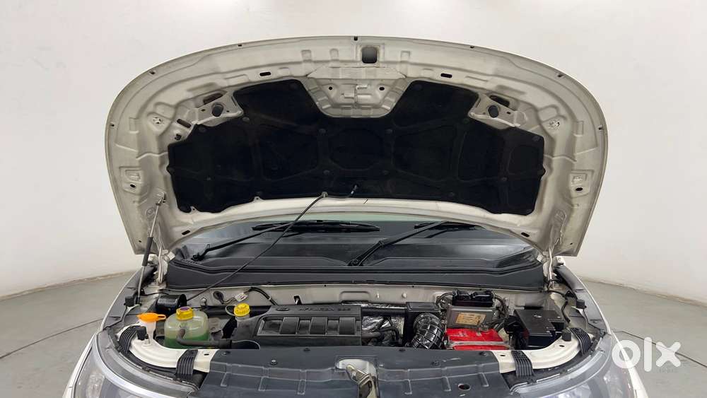 Mahindra Kuv 100 Mfalcon G80 K8, 2017, Petrol