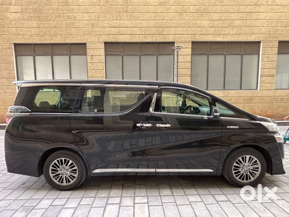 Toyota Vellfire Hybrid 2022