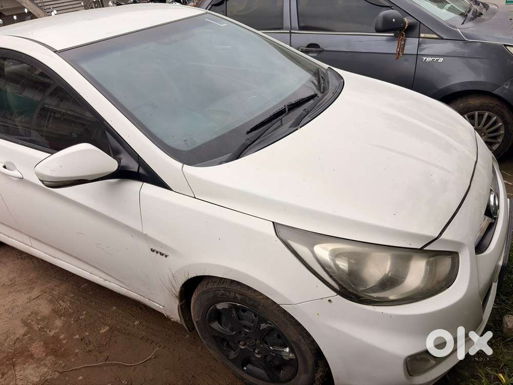 Hyundai Verna Petrol 2011