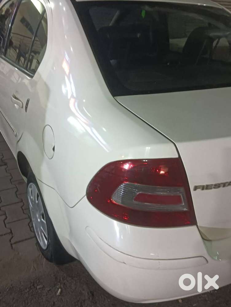 Ford Fiesta 1.6 Zxi Ltd 2002