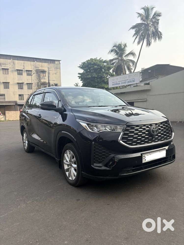 Toyota Innova Hycross 2.0 Vx Hybrid 7 Str, 2023, Petrol