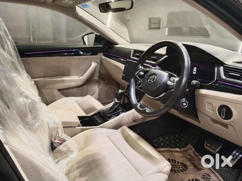 Skoda Superb 2.0 L&k Tsi At, 2023, Petrol