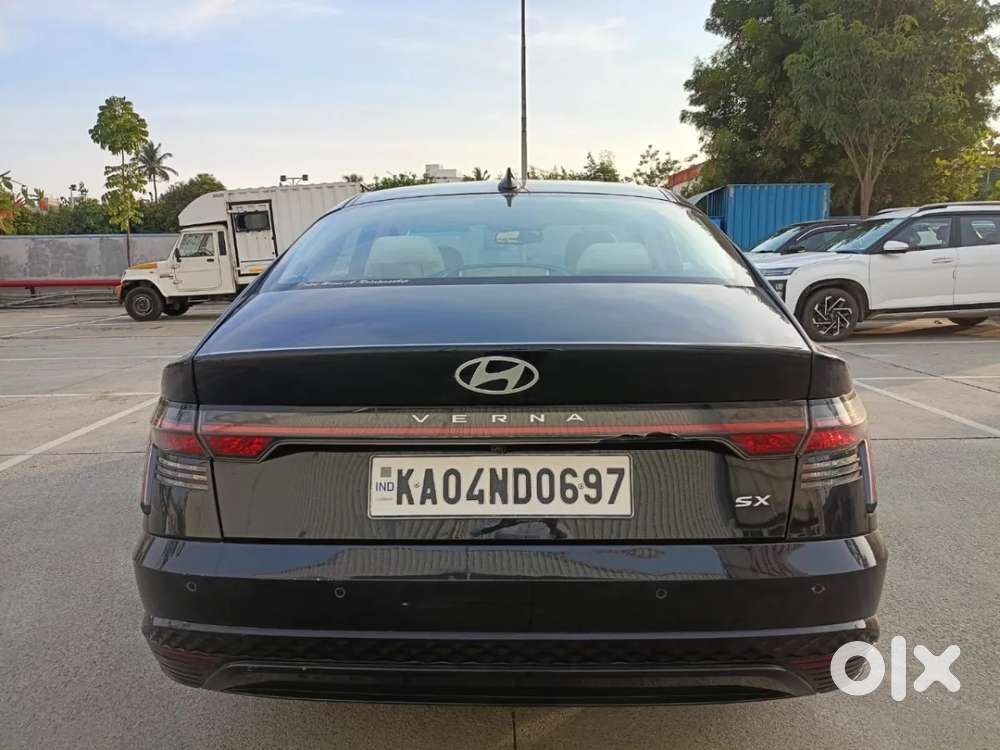 Hyundai Verna 1.5 Sx Petrol Mt, 2023, Petrol