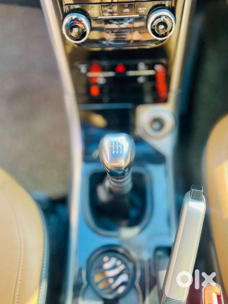 Mahindra Xuv500 W9, 2019, Diesel