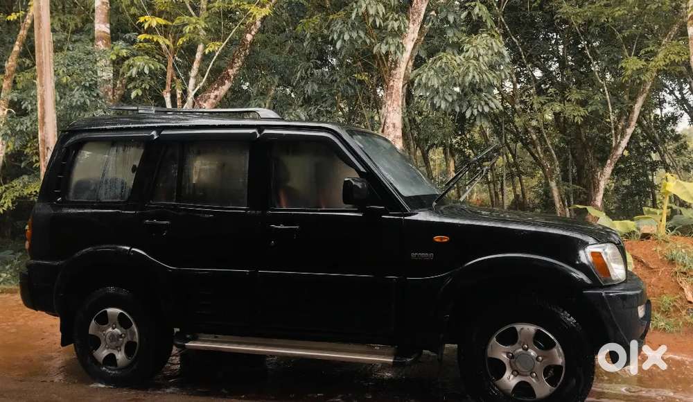 Mahindra Scorpio 2005