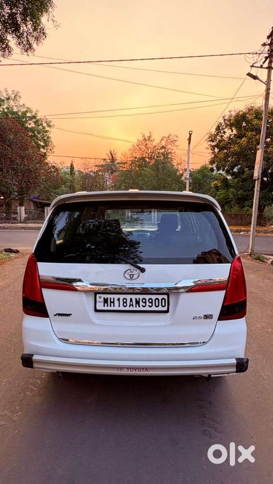 Toyota Innova 2016 V - 7 Seater Top Modle Diesel