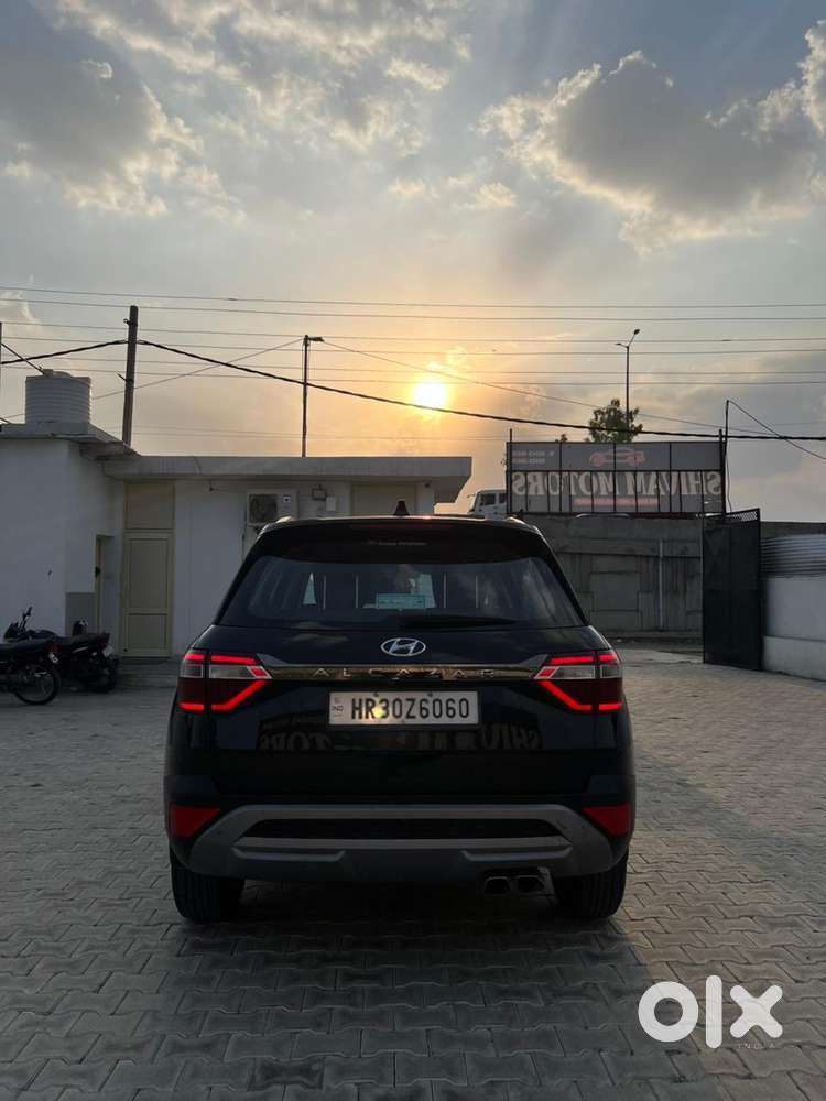 Hyundai Alcazar Platinum 7 Str 1.5 Diesel Adventure, 2023, Diesel