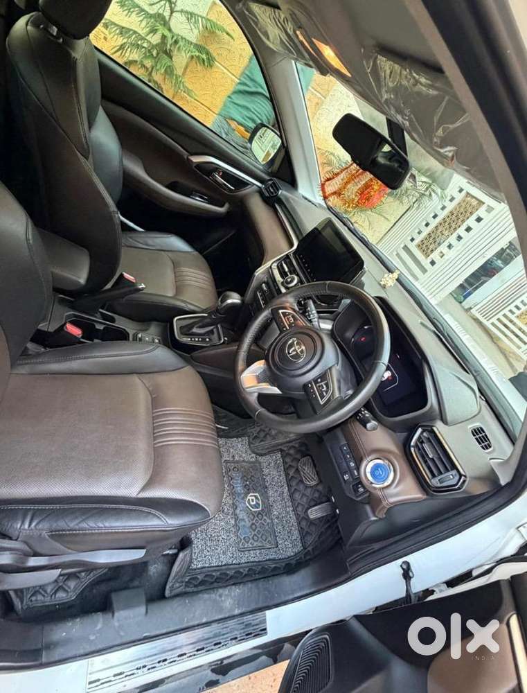 Toyota Urban Cruiser Hyryder 2013 Petrol Good Condition