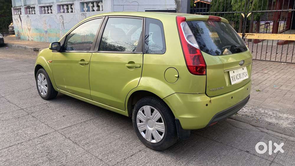 Ford Figo 2010-2012 Petrol Titanium, 2010, Petrol