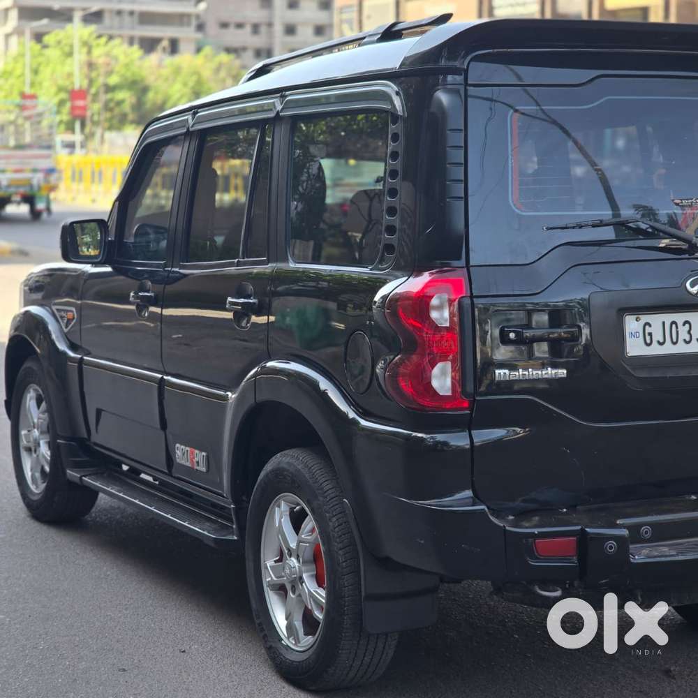 Mahindra Scorpio S10, 2016, Diesel